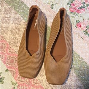 VIVAIA Women's Brown Loafers